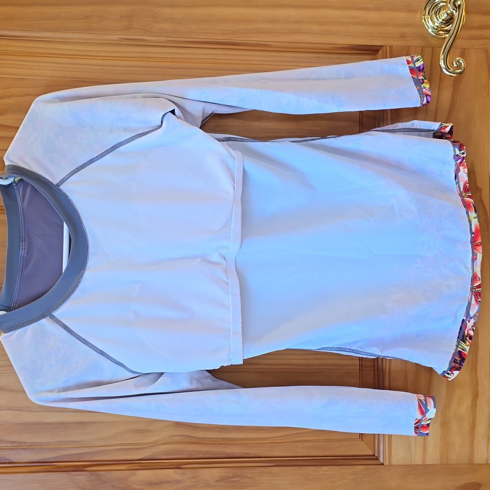Womens Rash Guard - Picture 3 of 4